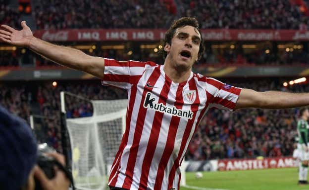 El bilbaíno celebra uno de sus primeros goles en el Athletic. Archivo