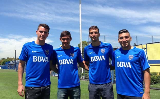 Bentancur junto a Marcelo Torres, Chicco y Nahuel Molina en Casa Amarilla.