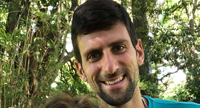 Los rincones del jardín donde Djokovic recarga pilas abrazando árboles: “Hay un ficus brasileño que es amigo mío…”