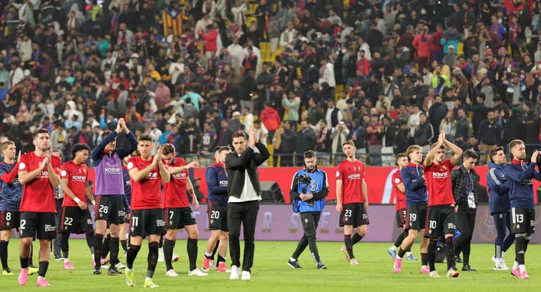 Los aficionados de Osasuna, unos 500, fueron la máxima presencia española en Riad.