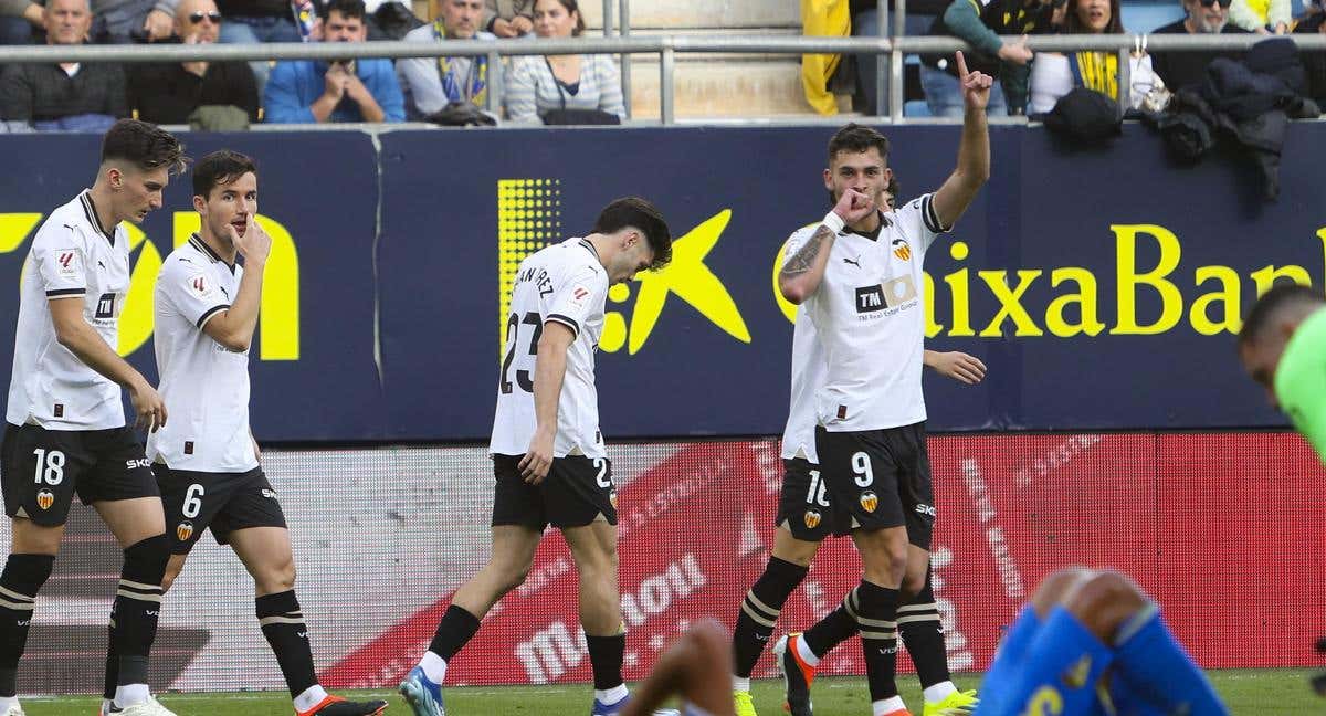 Hugo Duro celebra su gol. /Valencia C.F