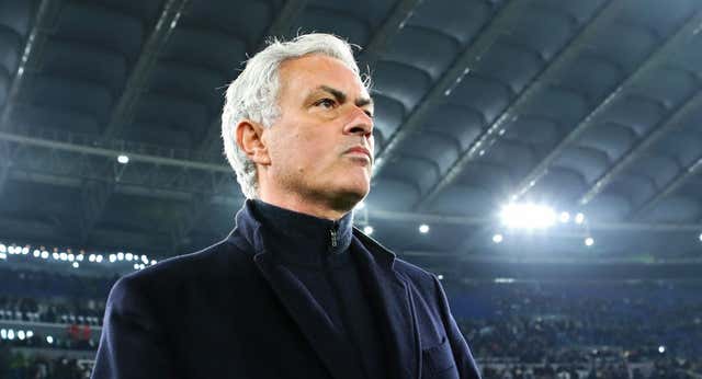 La Roma pone en duda por primera vez a Mourinho