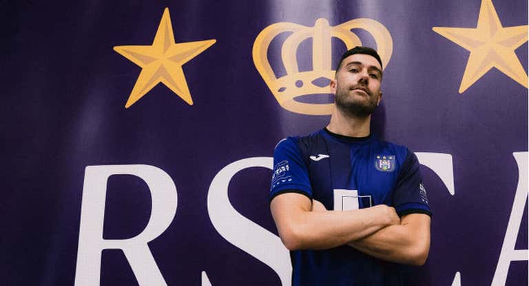 Alberto Saura jugará cedido en el Jiimbee Cartagena hasta final de temporada por el Anderlecht belga con el que tiene contrato hasta 2025.