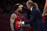 Markus Howard da el triunfo al Baskonia y el Barça vuelve a su peor versión lejos del Palau