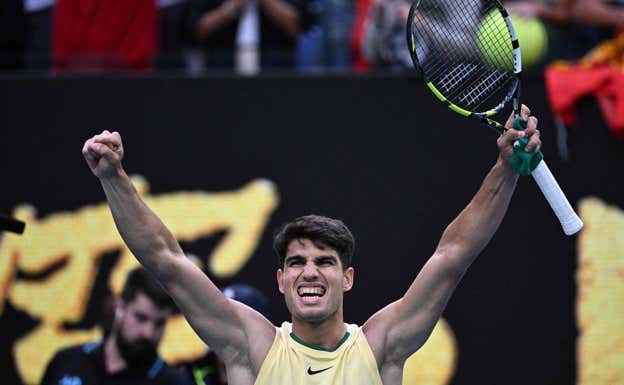 Carlos Alcaraz festeja un triunfo durante el Open de Australia.  EFE