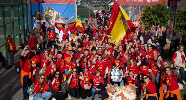 La hinchada guasona de Cádiz que triunfa en el hockey y quiere ir a París 2024: ‘¡Una recolecta entre las federaciones y vamos!’