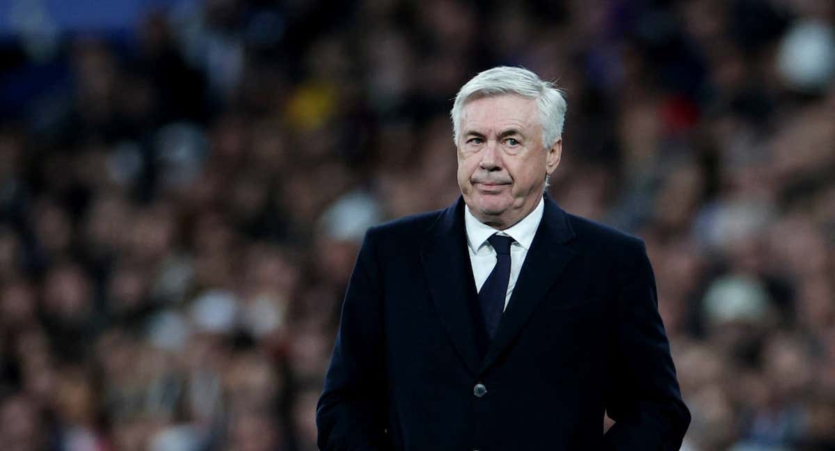 Ancelotti, en el banquillo contra el Almería.