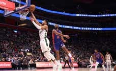 Milwaukee Bucks necesita al mejor Antetokounmpo para ganarle al peor equipo de la historia