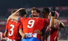El Girona del pichichi Dovbyk gana al Sevilla y ganaría a los Bulls de Jordan