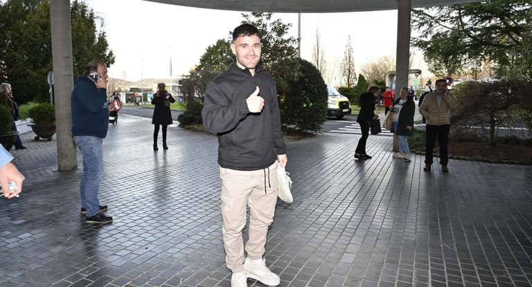 Javi Galán, a su llegada a Policlínica Gipuzkoa.