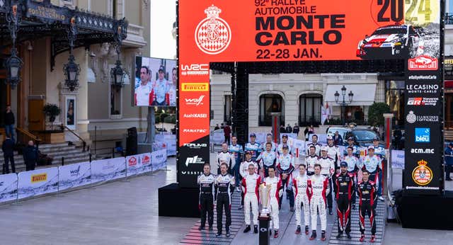 Tänak y Neuville se unen frente a Evans, la gran baza de Toyota para mantener su hegemonía en este Mundial al que ha renunciado Rovanperä