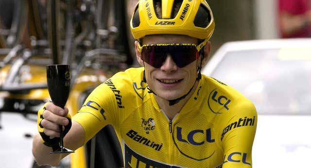 La bicicleta con la que Vingegaard ganó el Tour de Francia aparece a la venta por sorpresa en una web italiana