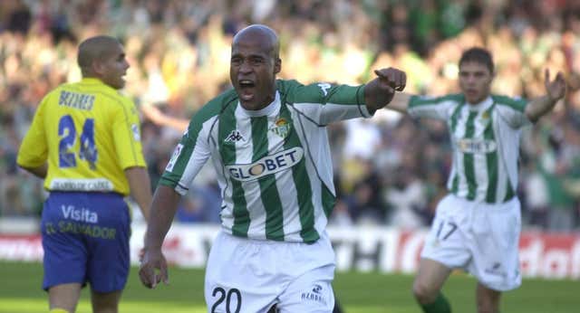 Marcos Assunçao, ‘el del portero asustao’: «Recuerdo con emoción el silencio de todo el estadio»