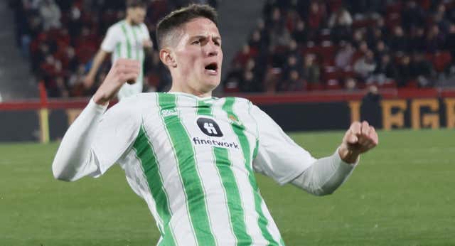 Altimira saca petróleo para bajar a la tierra al Mallorca