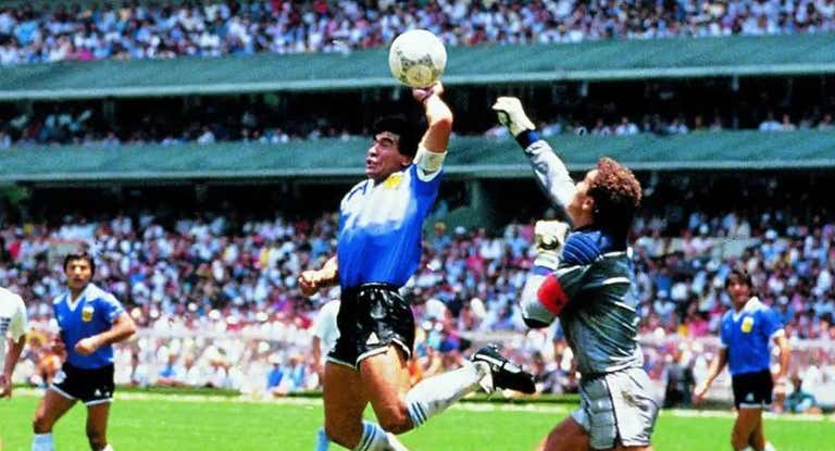El gol de la 'Mano de Dios' de Maradona.
