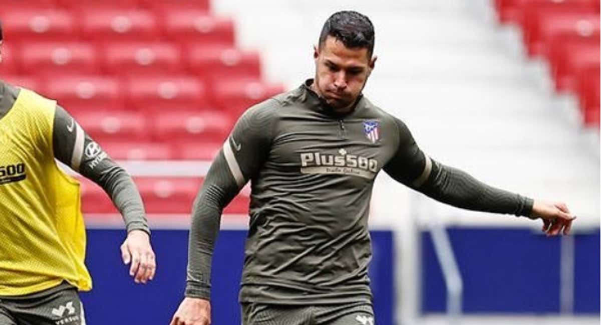 Vitolo en un entrenamiento con el Atlético./ABC