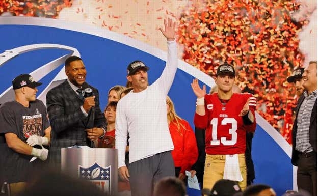 Shanahan con Brock Purdy tras ganar el campeonato de la NFC. Reuters