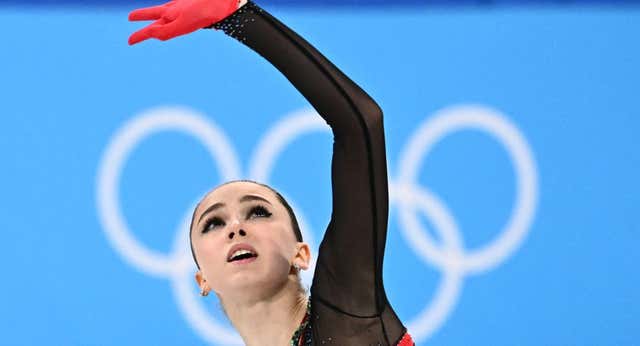 Rusia pierde una medalla de oro olímpica tras la suspensión por dopaje de la patinadora Kamila Valieva