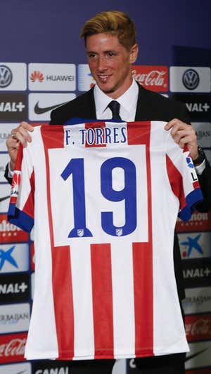 Fernando Torres en la presentación de su regreso al Atlético de Madrid en 2015. EFE