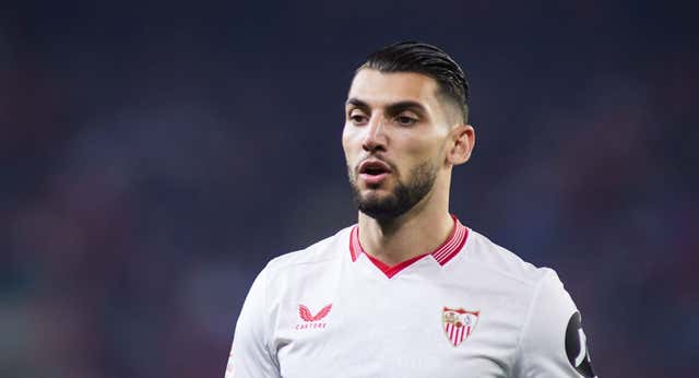 El Valencia puja por Rafa Mir: cesión, opción de compra y solo pago de parte del sueldo