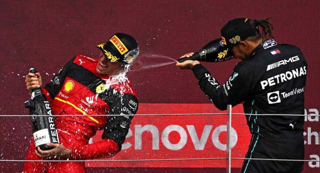 El ‘fichaje del siglo’ que se cuece en la Fórmula 1 y que afecta a Carlos Sainz: Hamilton, a Ferrari