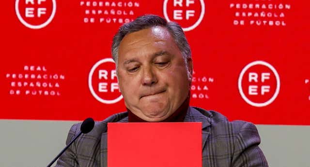 ‘No me gustan ni los pelotas, ni los chivatos, ni los traidores, ni los delatores, sino los buenos árbitros’