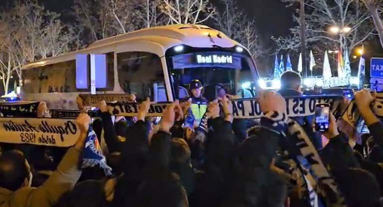 La llegada del Real Madrid al Coliseum.