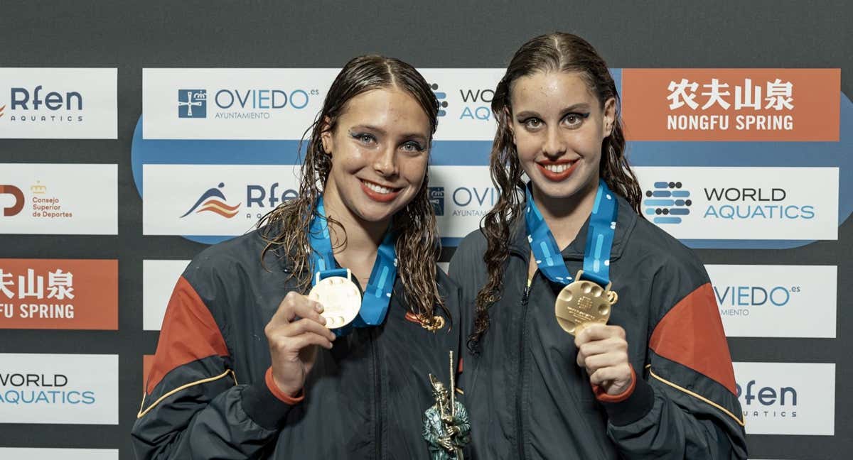 Alisa Ozhogina e Iris Tió, en una de sus recientes competiciones. /RFEN