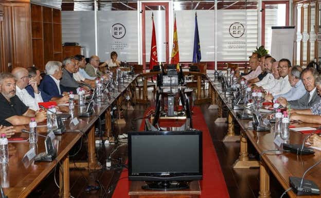 Los presidentes territoriales, reunidos en Las Rozas el pasado verano.