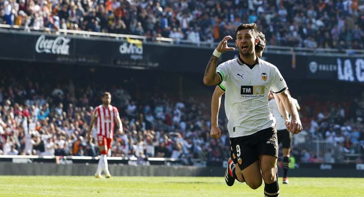 Hugo Duro en Mestalla. /LaLiga.