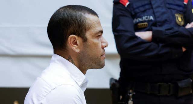 Una amiga testigo de la víctima de Dani Alves revela sus dudas al salir de la discoteca: «No me van a creer»