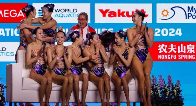 Anna Tarrés se baña en oro y recuerda su método: «¿Que no las abracé como a ellas les gustaría? Viéndolo con el tiempo, quizás sí»