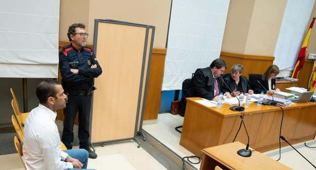 El tribunal permite a Dani Alves declarar al final del juicio pero rechaza que se vulneren sus derechos