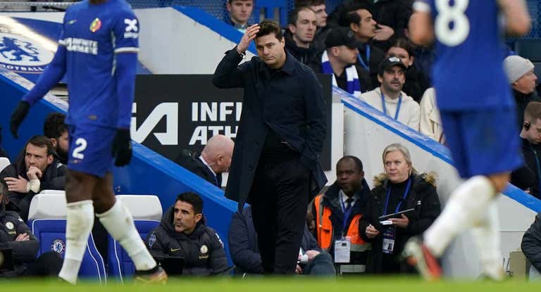Mauricio Pochettino, en la línea de banda, durante el partido contra el Wolverhampton.
