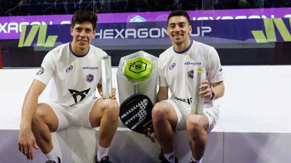 Juan Tello y Martín Di Nenno, con el título de campeones./HEXAGON CUP