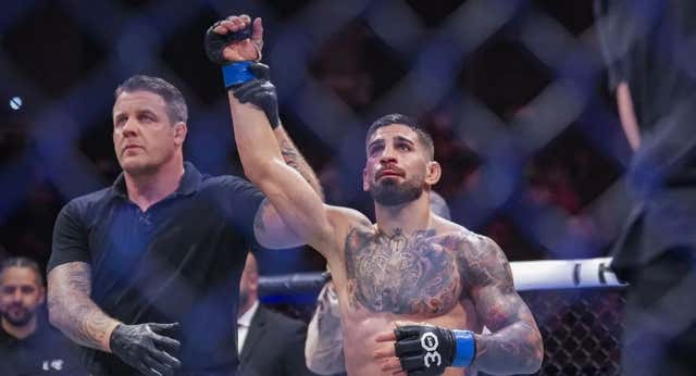Topuria, un finalizador mutado: se ha hecho pegador en UFC