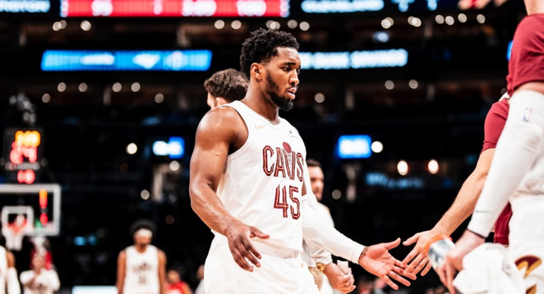 Donovan Mitchell durante una de las victorias de los Cleveland Cavaliers