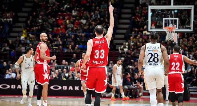 Nikola Mirotic tumba al Real Madrid en Milán y el Valencia Basket no puede con Olympiacos