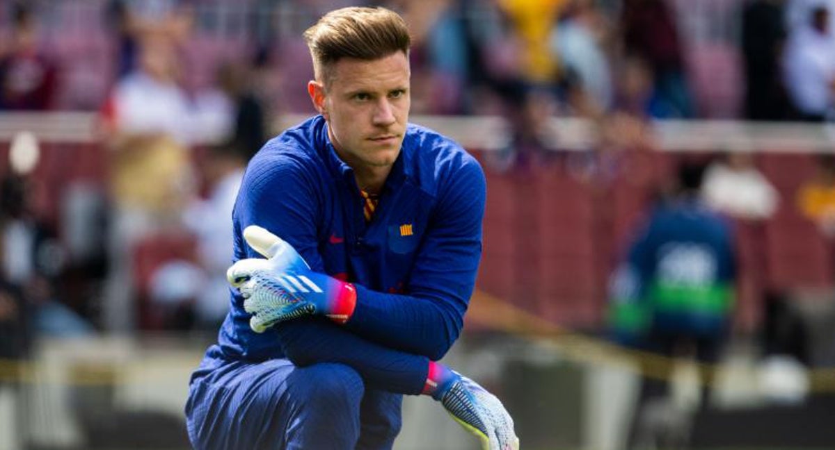 Ter Stegen, durante el calentamiento de un partido del Barça.