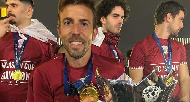 Los tres meses frenéticos y en silencio de Luis García: despedido del Espanyol y campeón de Asia con la Catar de Tintín Márquez