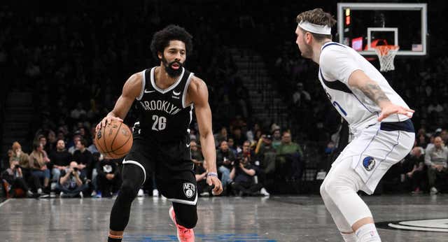 Los Lakers firman a Spencer Dinwiddie e inauguran el mercado de buyouts
