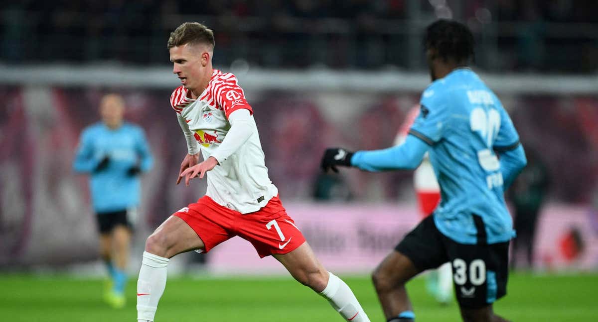 Dani Olmo, en un partido con el Leipzig./REUTERS