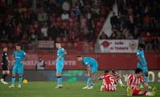 El Almería tira de orgullo y frena al Athletic en su camino a la Champions