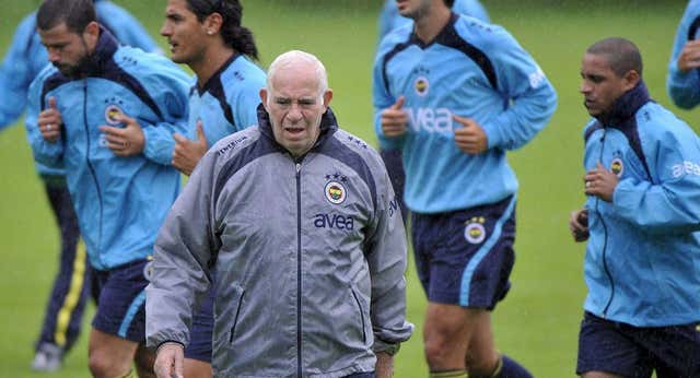 Luis Aragonés se perdió en Estambul el día que cumplía 70 años: “No se le ocurra empezar un entrenamiento más sin estar yo”
