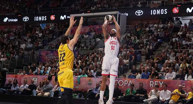 El Valencia tira de sangre fría para doblegar al Gran Canaria y se cita con el Real Madrid en semifinales