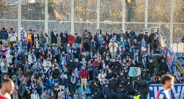 La afición del Espanyol se indigna por una obra teatral sobre un jugador de su equipo que comete una violación: «¡Qué fácil es faltarnos al respeto!»