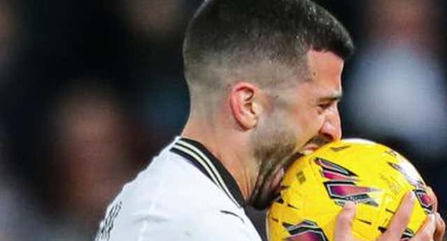 El ‘no penalti’ a Foulquier todavía duele en el Valencia