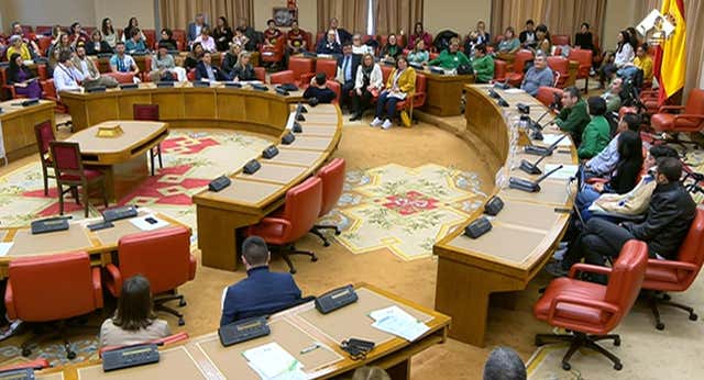 A Unzué le bastaron una pregunta y cuatro palabras para sembrar de silencio el Congreso: «Espero que esto quede grabado y nos escuchen»