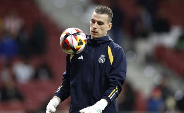 Lunin, antes de un partido. REUTERS