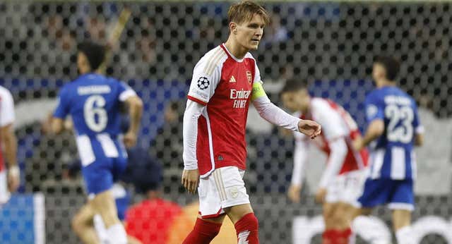 Al Arsenal le cae encima el peso de la Champions: «Dominamos pero sin un objetivo»